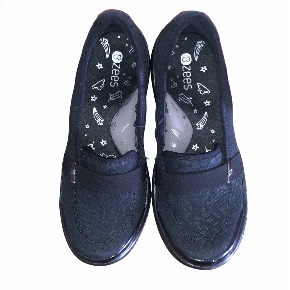 BZEES Slip on floral loafers